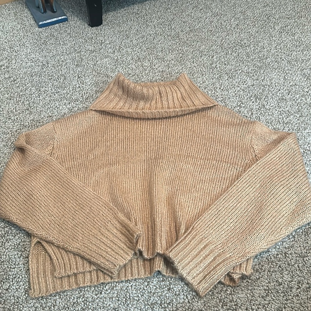 Crop sweater